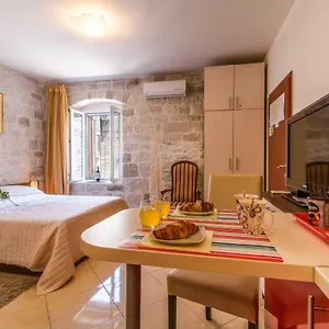 Dora -free Parking Apartament
